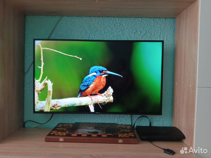 Продаю телевизор Hisense H43B7100