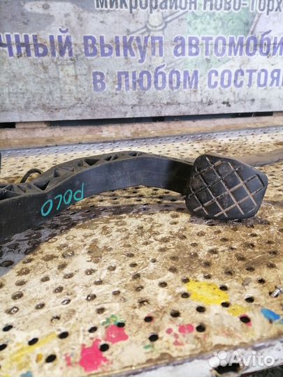 Педаль сцепления Volkswagen Polo