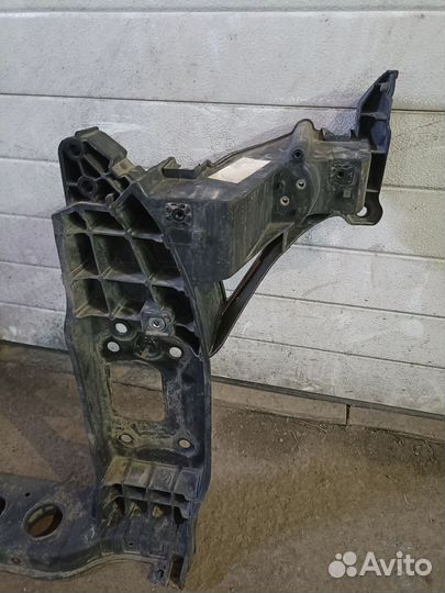 Панель передняя (телевизор) Kia sportage 4