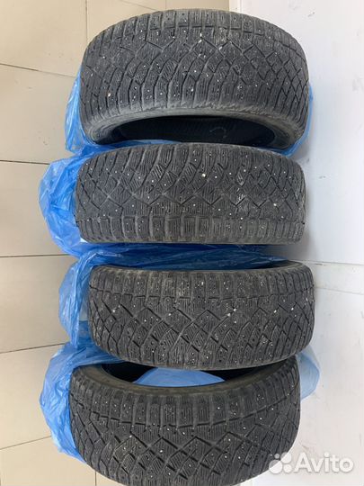 Nitto Therma Spike 215/55 R17