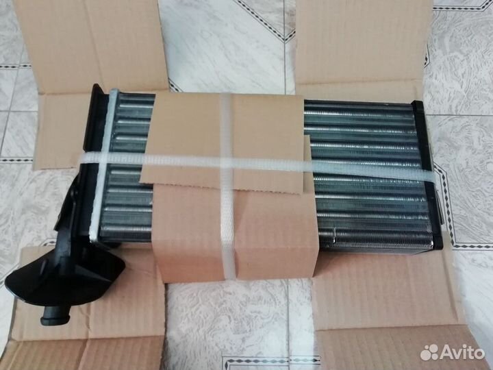 Радиатор отопителя VW Transporter T4 с 90 года