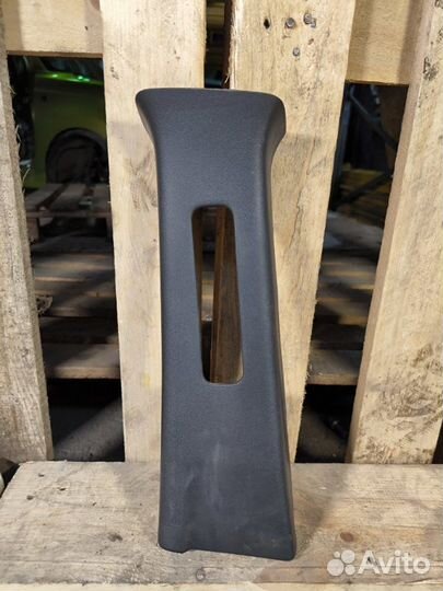 Накладка в салоне левая Daihatsu Materia M402