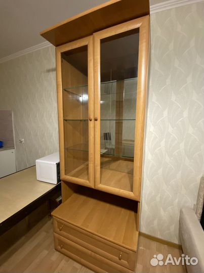 Сервант / шкаф