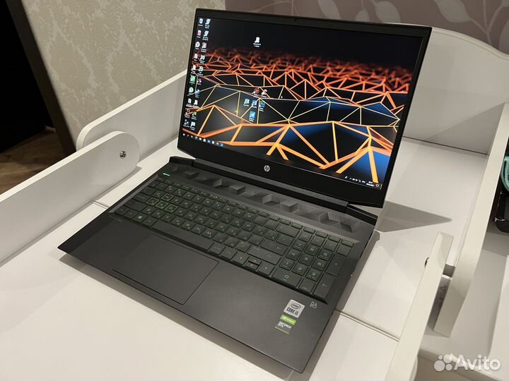HP Pavilion Gaming Laptop 16-a0018ur