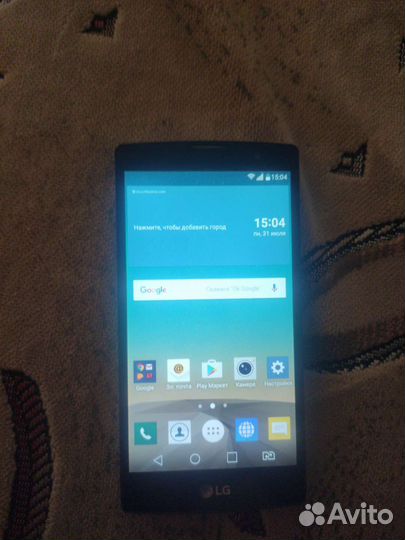 Телефон LG