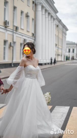 Свадебное платье со шлейфом