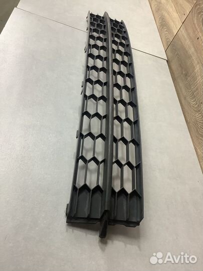 Решетка бампера Skoda Rapid 2020