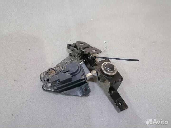 Замок багажника Dodge Intrepid 1998-2004