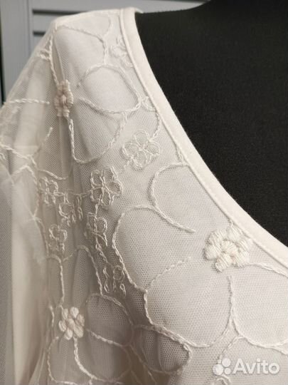 Блуза белая с вышивкой Италия размер XL