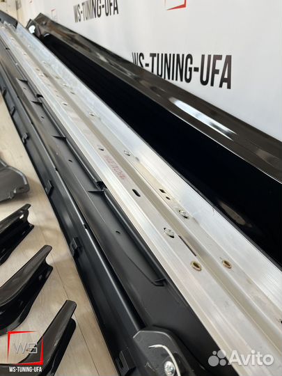 Подножки Toyota Land Cruiser 300 M798