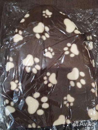 Лежанки и рулетки для кошек и собак