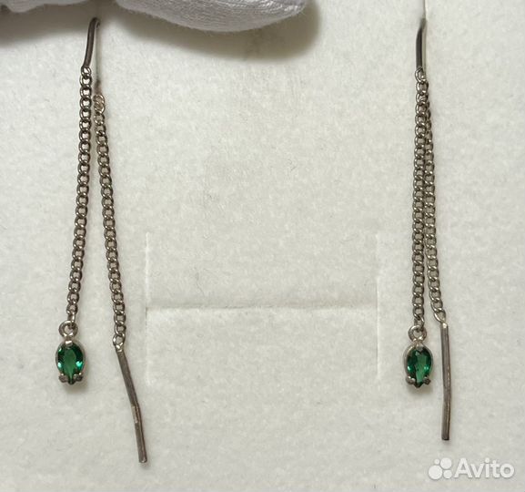 Серебряные серьги-протяжки с зелёными камнями