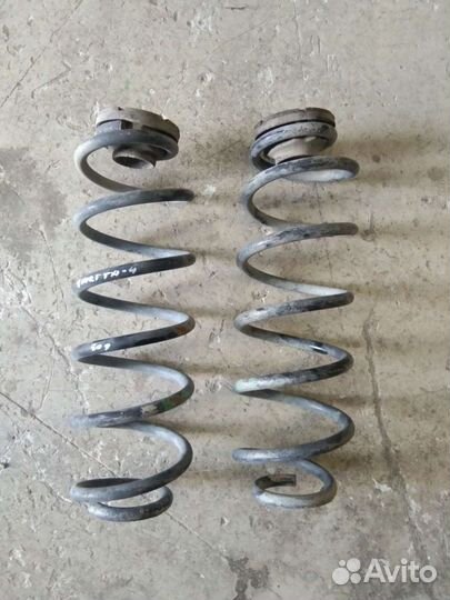 Пружины задние Фольксваген Джетта 4
