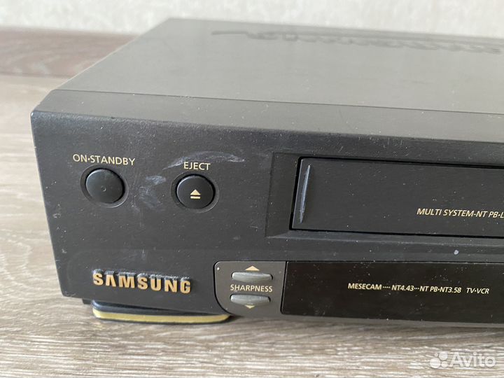 Видеомагнитофон Samsung
