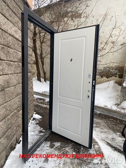Тяжелая дверь металлическая с шумоизоляцией