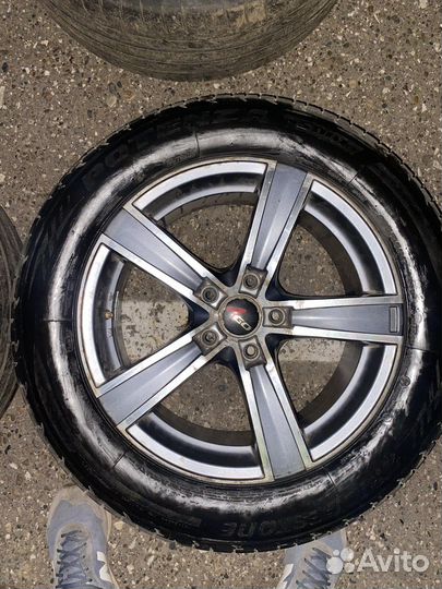 Колеса в сборе r17 235/55 4шт