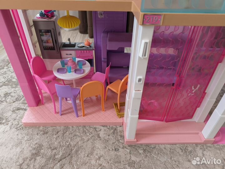 Большой кукольный домик для Барби
