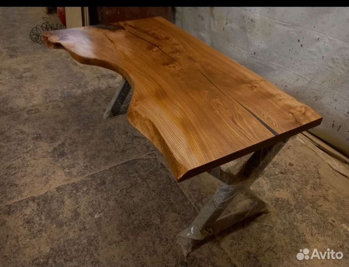 Компьютерный стол из слеба карагача в стиле лофт