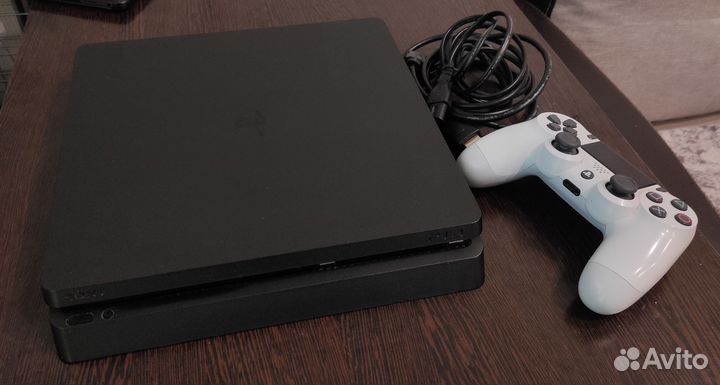 Sony playstation 4 slim
