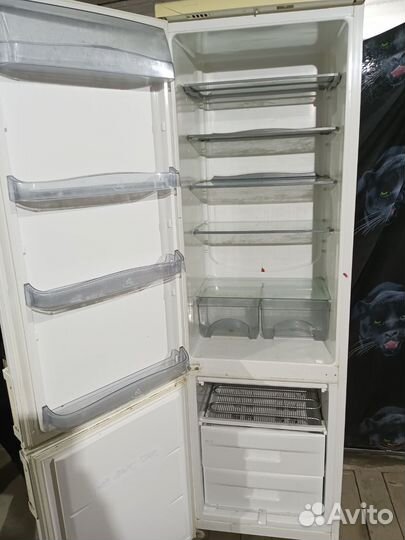 Холодильник 