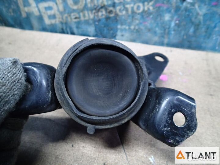 Подушка двигателя правый toyota noah