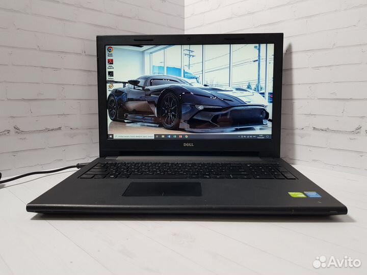 Ноутбук Dell 2видеокарты/4Gb/SSD гарантия