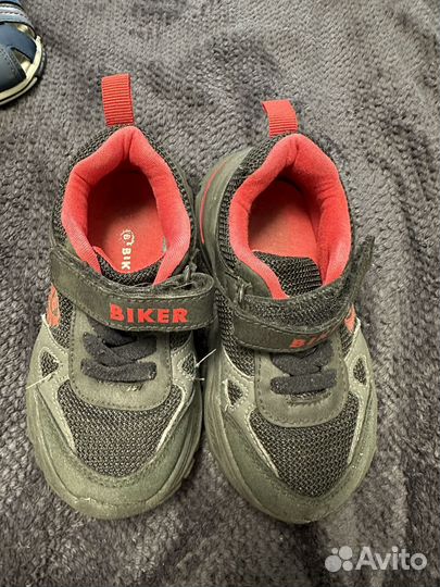 Сандали и кроссовки