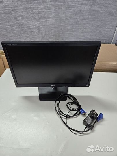 Монитор LG 18.5 дюймов