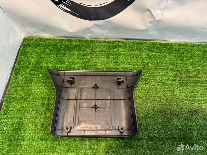 Крышка аккумулятора Mitsubishi Outlander GG2W 4B11