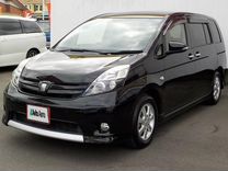 Toyota Isis 1.8 CVT, 2014, 48 789 км, с пробегом, цена 900 000 руб.