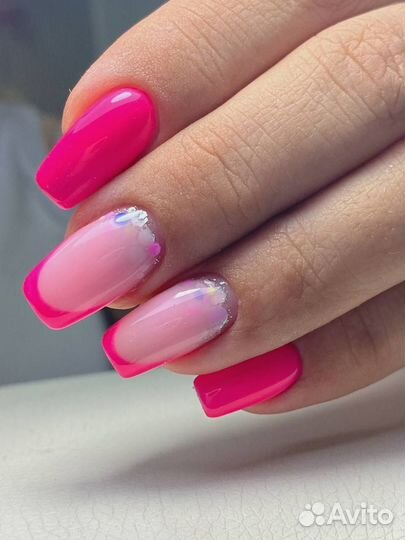 Маникюр и педикюр с покрытием в салоне