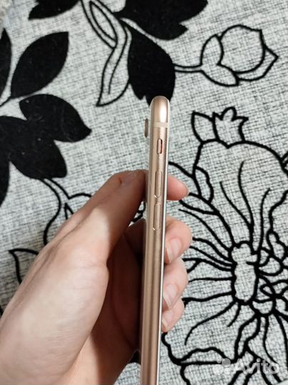 iPhone 8, 128 ГБ
