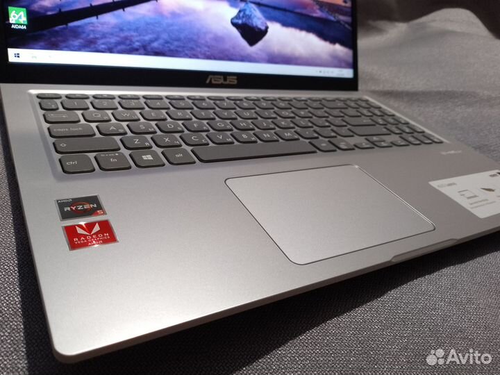 Мощный ноутбук asus X515DA 2022 года