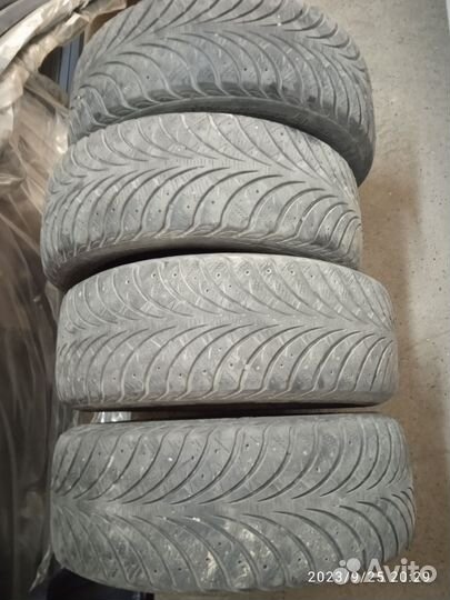 Goodyear UltraGrip 205/55 R16 30B