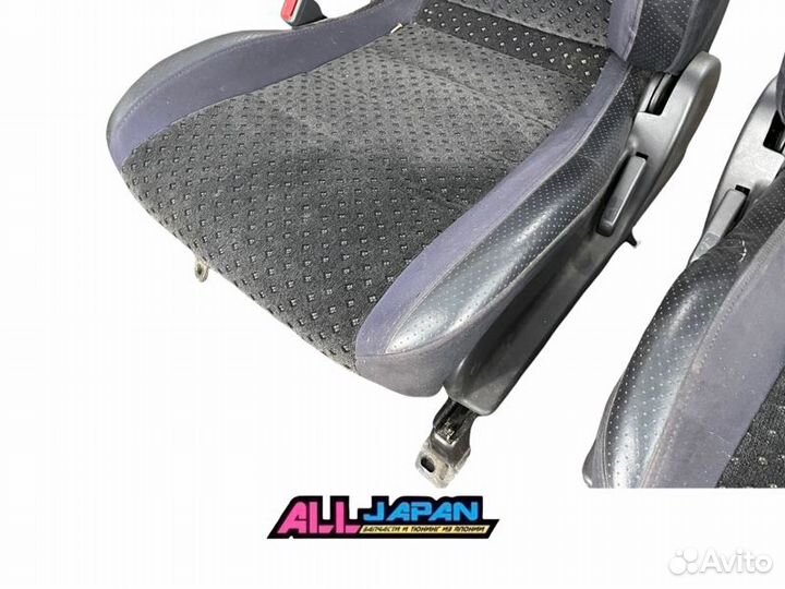 Сиденье переднее Subaru Forester SF5 EJ205 2000