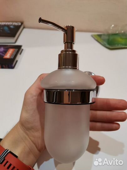 Дозатор для жидкого мыла