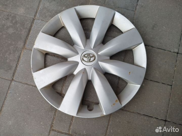 Колпаки на колеса r 16 toyota