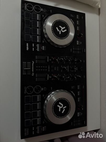 Dj контролер pioneer model DDJ-SB3