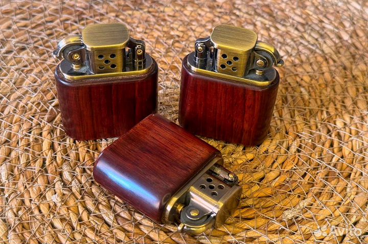 Зажигалка бензиновая