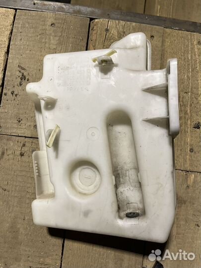 Бачок омывателя VAG