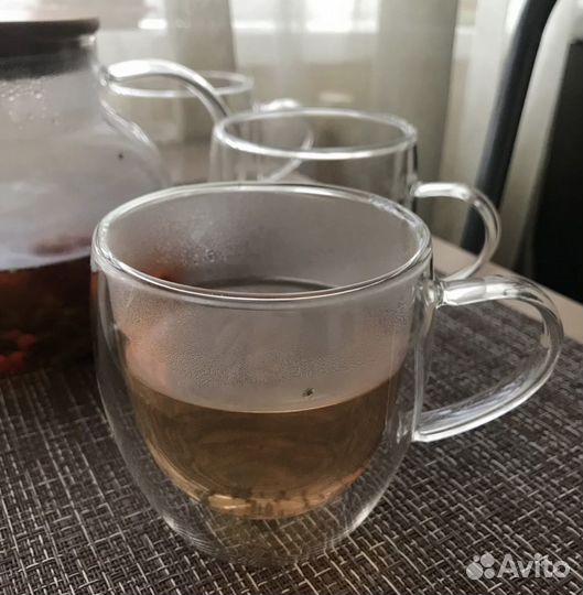 Новый набор чайник и 4 чашки