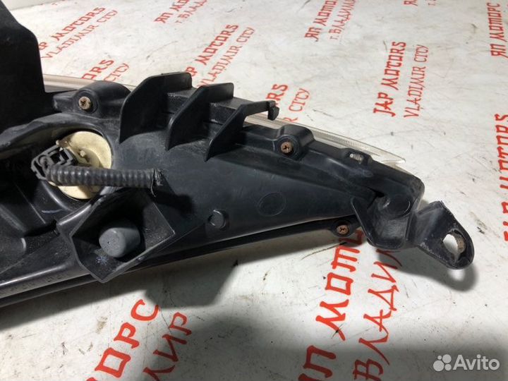 Фара галогеновая правая Nissan Juke хэтчбек MR16DT