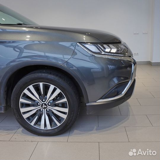 Mitsubishi Outlander 2.4 CVT, 2021, 43 995 км