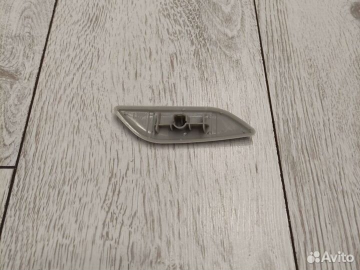 Крышка омывателя фары левая Mazda 3 BM 2013-2016