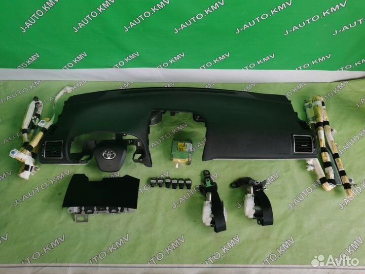 Панель салона передний Toyota Avensis 3