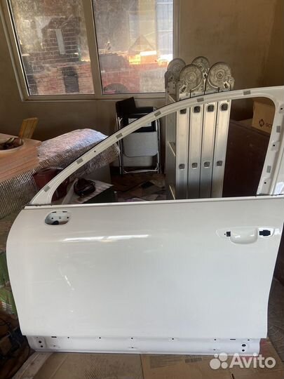 Volkswagen touran дверь водительская