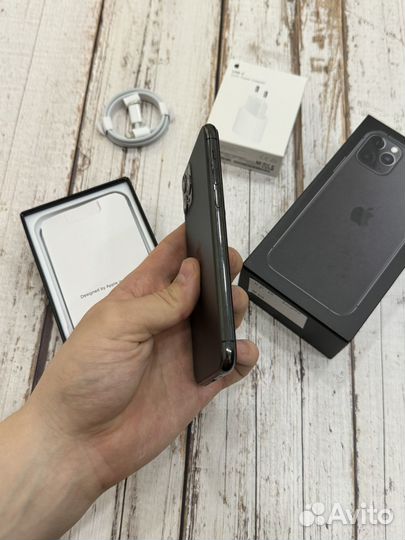 iPhone 11 Pro, 64 ГБ