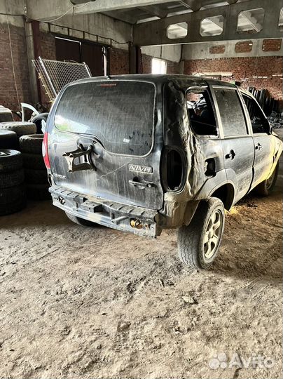 Целиком кузов ваз нива шевроле