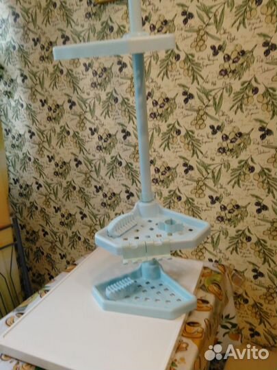 Угловая полка в ванную