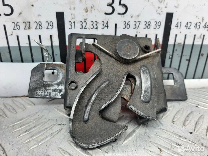 Замок капота для Seat Alhambra 7M3823509E